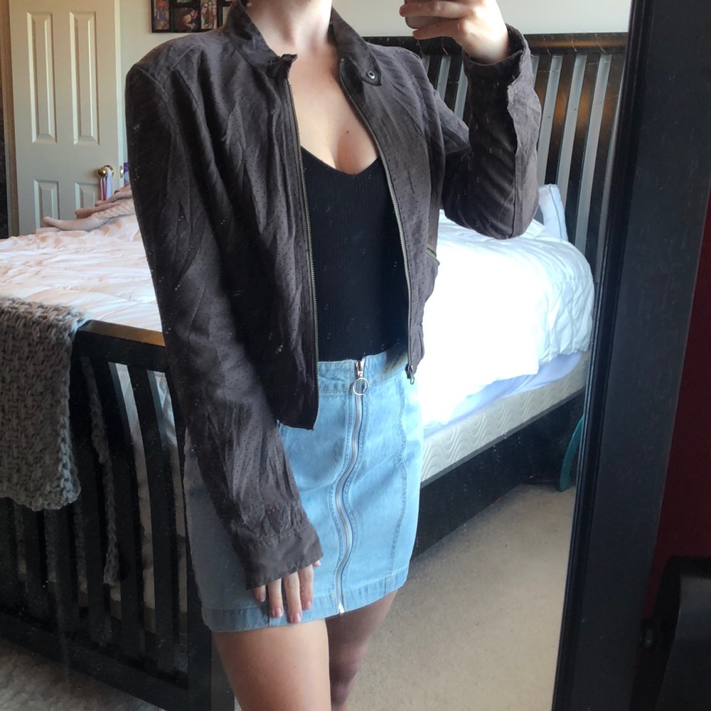 Brown cropped jacket
